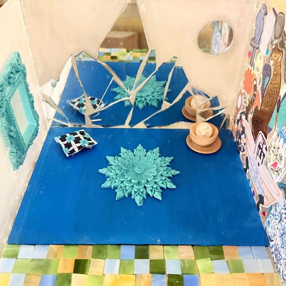 The Antechamber • A Miniature Interior for the Fractured Mind
